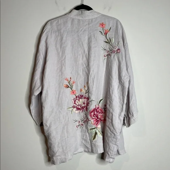 Johnny Was | Vienna Linen Light Gray Floral Embroidered Kimono Top Size XL NWT - Picture 8 of 8